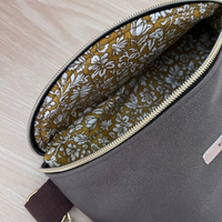 Thumbnail for sac banane demi lune taupe
